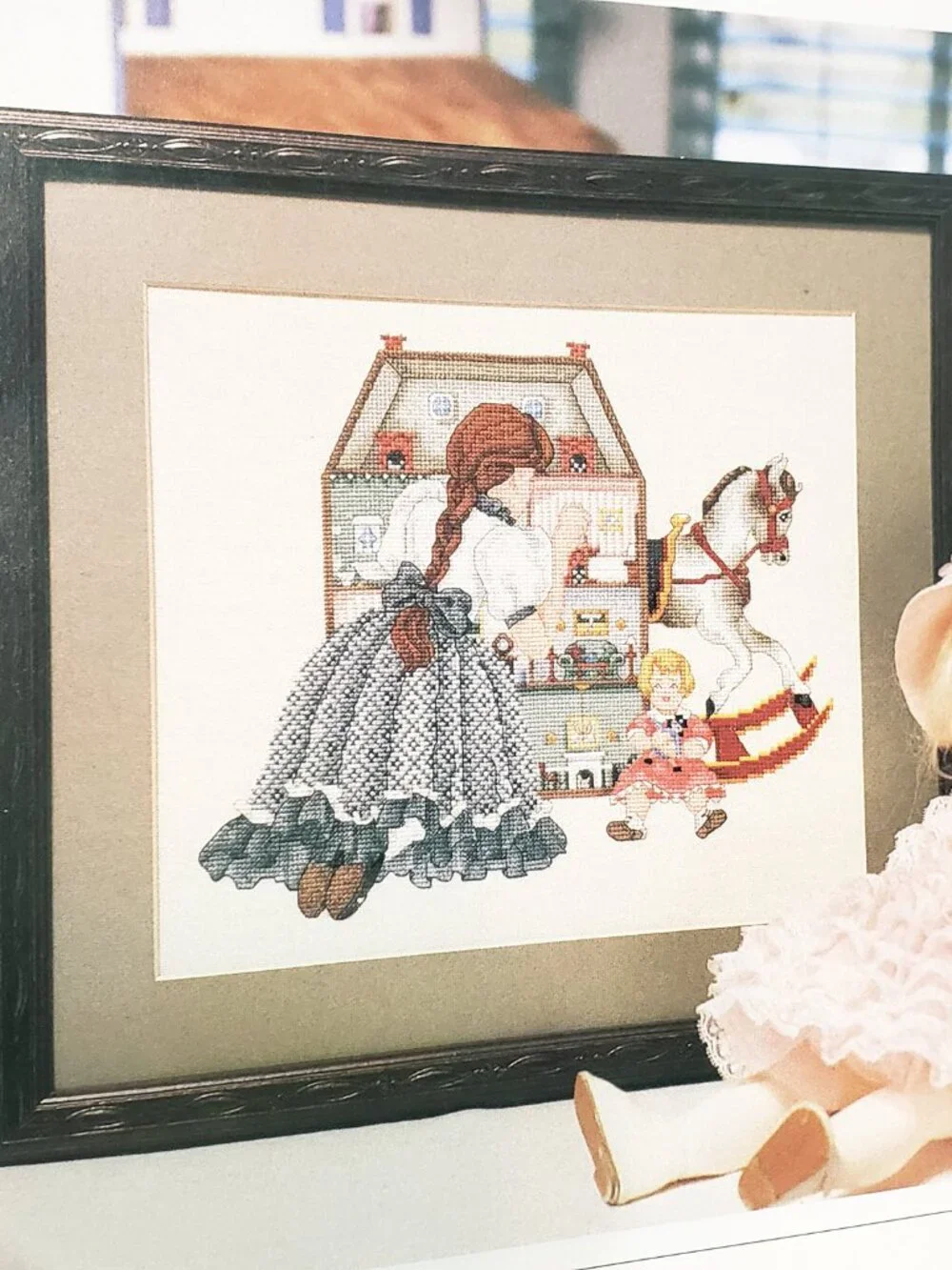 Just CrossStitch Magazine May June 1994 In a Garden Hobby Samplers Piano Lesson